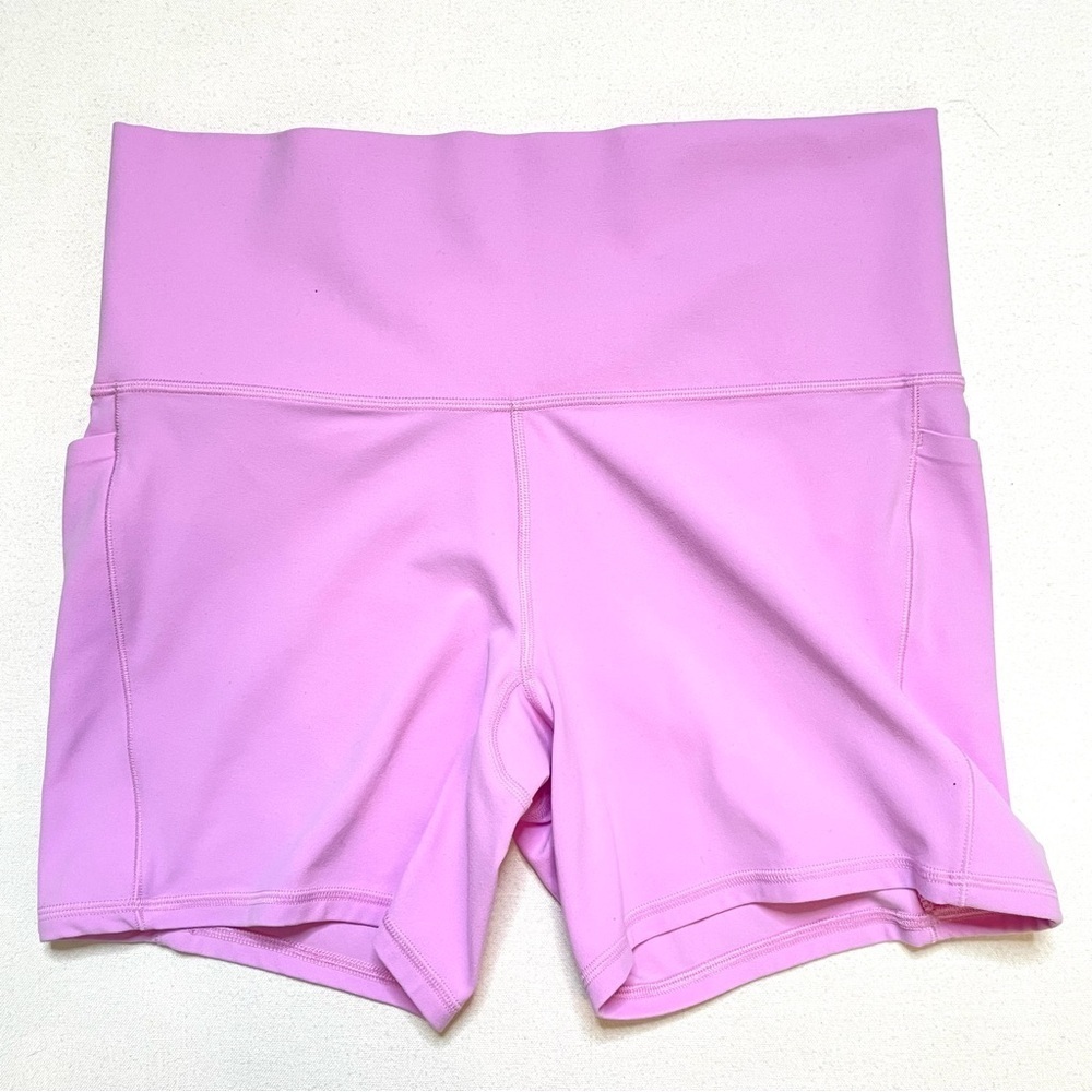 Athleta Salutation Stash pocket II 5 inch bike shorts 1X